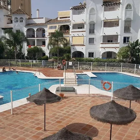 Family With 2 Bedrooms Daire Benalmádena